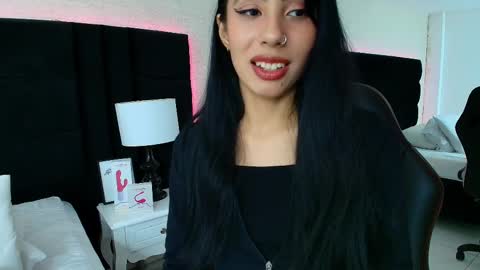 Snapshot of evaa_cloee chatting on 09/26/25, 04:49 EVA CLOEE online show from 09/26/25, 04:49