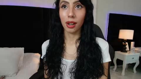 Snapshot of evaa_cloee chatting on 09/30/25, 11:10 EVA CLOEE online show from 09/30/25, 11:10