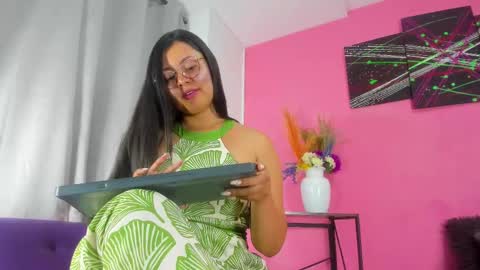 Snapshot of evaa_greey chatting on 03/03/25, 10:10 Eva Grey online show from 03/03/25, 10:10