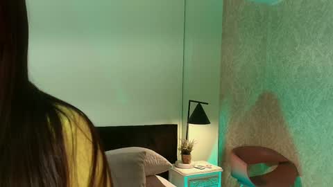 julieth online show from 10/15/25, 01:11