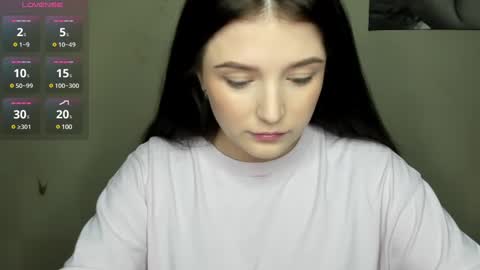 Snapshot of evaamillerr chatting on 12/18/24, 01:56 Eva online show from 12/18/24, 01:56