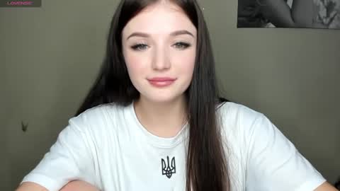 Snapshot of evaamillerr chatting on 01/07/25, 09:35 Eva online show from 01/07/25, 09:35