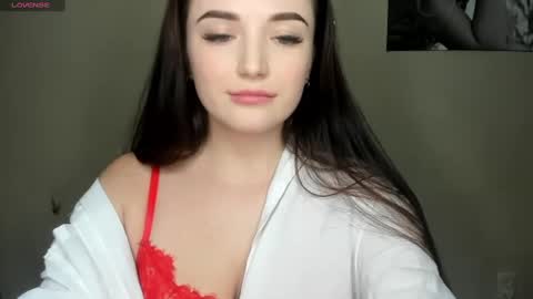 Snapshot of evaamillerr chatting on 01/14/25, 09:20 Eva online show from 01/14/25, 09:20