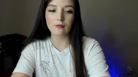 Snapshot of evaamillerr chatting on 02/14/25, 03:47 Eva online show from 02/14/25, 03:47