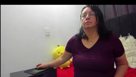 Eva online show from 11/24/25, 02:39