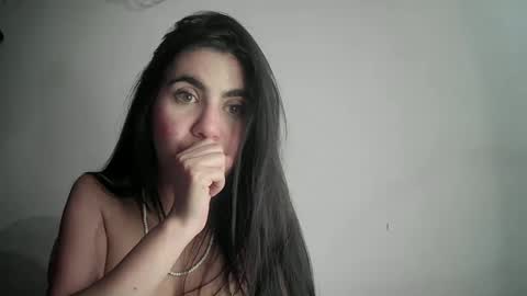 evacollins12 online show from 02/08/25, 04:36