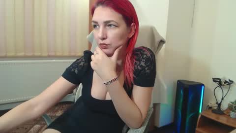 Snapshot of evadesireone chatting on 02/02/25, 02:45 EvadesireONE online show from 02/02/25, 02:45