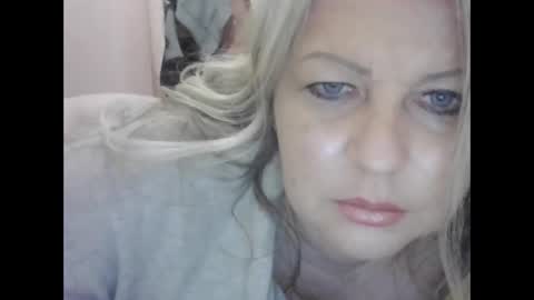 evafrench1991 online show from 11/21/25, 05:06