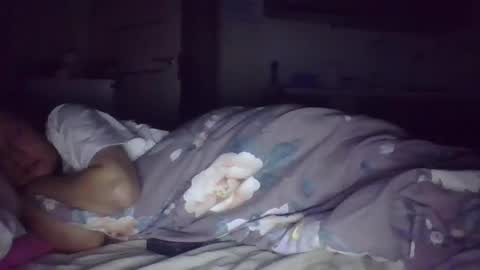 evaglad online show from 10/05/25, 08:18