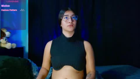 Evah Lee online show from 10/17/25, 04:48