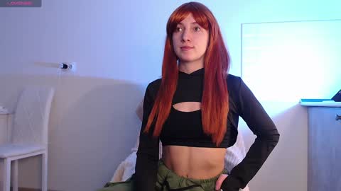 Snapshot of evahailey_ chatting on 12/02/24, 07:36 Eva online show from 12/02/24, 07:36