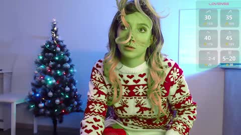 Snapshot of evahailey_ chatting on 12/26/24, 06:30 Eva online show from 12/26/24, 06:30