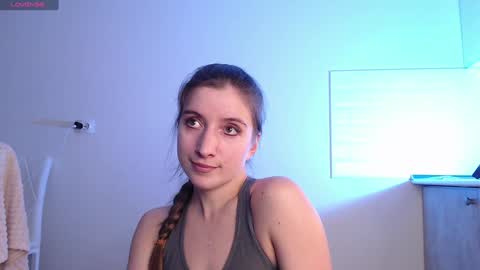 Snapshot of evahailey_ chatting on 01/31/25, 05:09 Eva online show from 01/31/25, 05:09