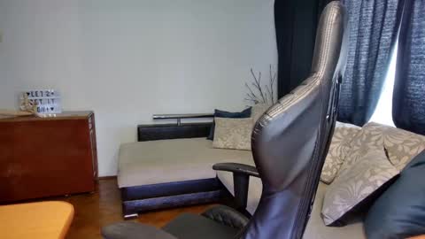 Snapshot of evamoon1 chatting on 02/11/25, 10:04 Eva Moon online show from 02/11/25, 10:04