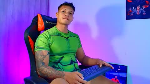 EVAN GREY online show from 11/06/25, 11:37