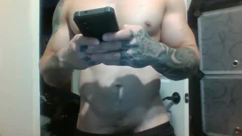 Snapshot of evancage chatting on 11/14/25, 01:15 evan cage online show from 11/14/25, 01:15