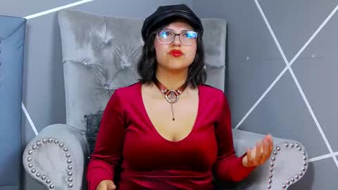 Snapshot of evangeline_17 chatting on 03/01/25, 03:32 Miss Evangeline online show from 03/01/25, 03:32