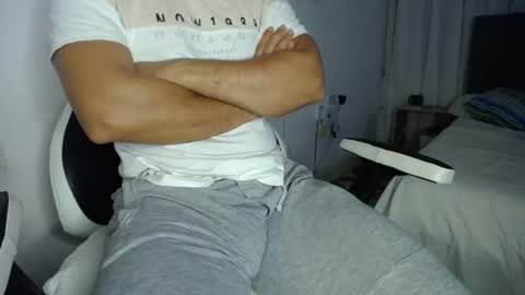 Snapshot of evans_king chatting on 01/03/25, 08:10 Evan online show from 01/03/25, 08:10