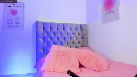 Eva Olimpo online show from 10/25/25, 02:30