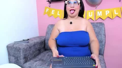 Snapshot of evapalmer_1 chatting on 10/30/25, 09:22 evapalmer_1 online show from 10/30/25, 09:22