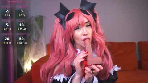 Snapshot of evarabbit chatting on 10/27/25, 04:05 Eva online show from 10/27/25, 04:05