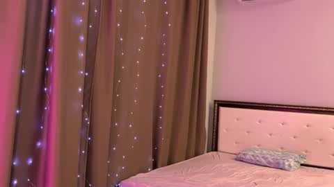 Eva online show from 10/15/25, 07:14