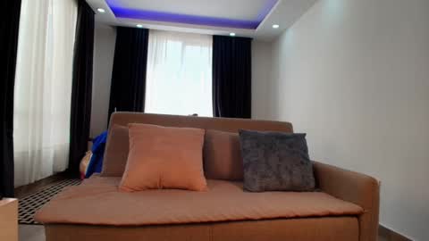  EVA LUNA online show from 11/20/25, 05:45