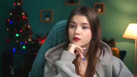 Snapshot of evathopson chatting on 12/08/24, 12:08 Eva next stream - - 1600 UTC2000 online show from 12/08/24, 12:08