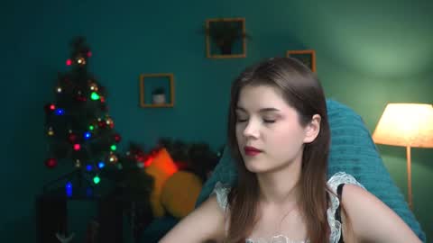 Snapshot of evathopson chatting on 12/08/24, 03:13 Eva next stream - - 1600 UTC2000 online show from 12/08/24, 03:13
