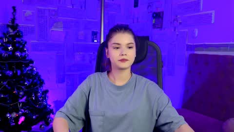 Snapshot of evathopson chatting on 12/09/24, 12:08 Eva next stream - - 1600 UTC2000 online show from 12/09/24, 12:08