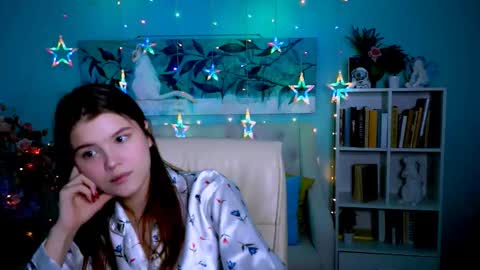 Snapshot of evathopson chatting on 03/04/25, 11:08 Eva next stream - - 1600 UTC2000 online show from 03/04/25, 11:08