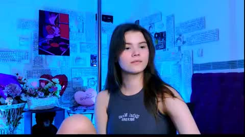 Snapshot of evathopson chatting on 03/06/25, 07:14 Eva next stream - - 1600 UTC2000 online show from 03/06/25, 07:14