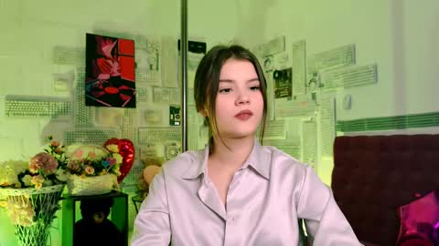 Snapshot of evathopson chatting on 03/08/25, 02:30 Eva next stream - - 1600 UTC2000 online show from 03/08/25, 02:30