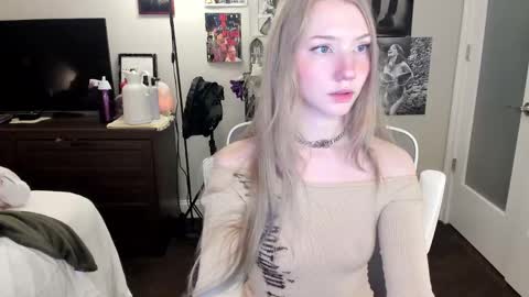 Snapshot of eve003300 chatting on 01/20/25, 11:10 Goddess Eve online show from 01/20/25, 11:10