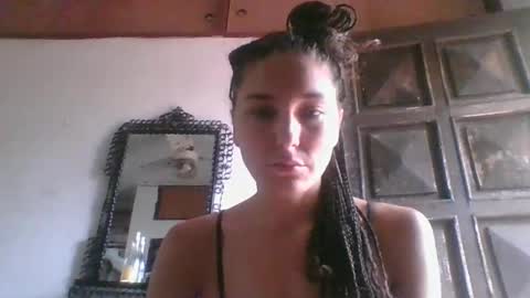 Snapshot of eve435731 chatting on 03/03/25, 01:53 eve435731 online show from 03/03/25, 01:53