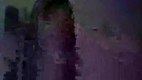 Snapshot of eve435731 chatting on 03/04/25, 10:27 eve435731 online show from 03/04/25, 10:27