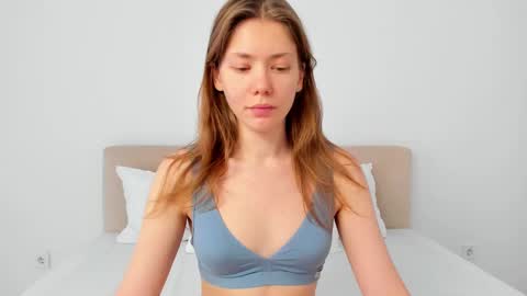 Snapshot of evecutie chatting on 02/12/25, 01:06 Eve online show from 02/12/25, 01:06