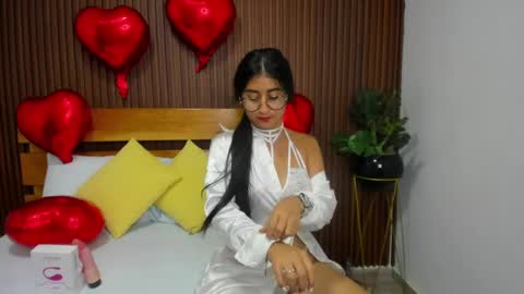 BELLA online show from 02/14/25, 03:05