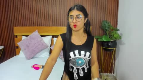 BELLA online show from 03/12/25, 03:07