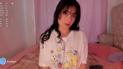 Snapshot of evelyn_evelyn chatting on 02/13/25, 03:46 evelyn evelyn online show from 02/13/25, 03:46