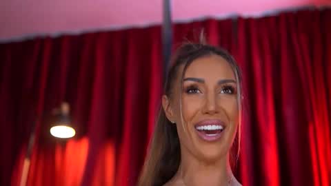 Evelyn online show from 11/08/25, 07:34