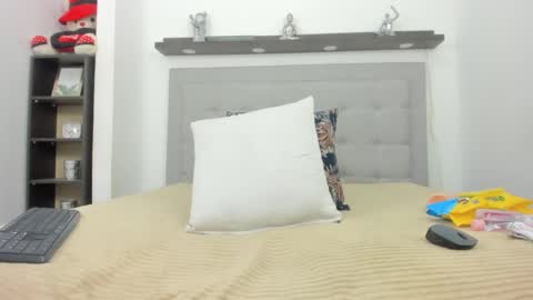 Snapshot of evelyn_morgan1 chatting on 01/23/25, 10:01 evelyn_morgan1 online show from 01/23/25, 10:01