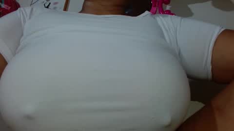Snapshot of evelyn_stormm chatting on 02/14/25, 03:22 evelyn stormm online show from 02/14/25, 03:22