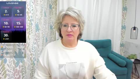 Snapshot of evelynblissful chatting on 03/10/25, 08:15 Evelyn online show from 03/10/25, 08:15