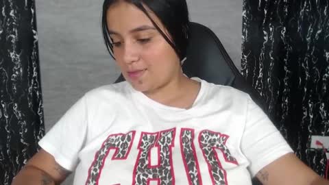 Snapshot of evemilk chatting on 03/07/25, 09:59 evelin 3 online show from 03/07/25, 09:59