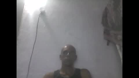 Snapshot of everaldosantos chatting on 12/18/24, 10:02 everaldosantos online show from 12/18/24, 10:02