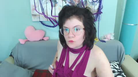 Snapshot of everly_rays chatting on 12/08/24, 01:02 Everly online show from 12/08/24, 01:02