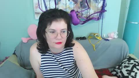 Snapshot of everly_rays chatting on 12/13/24, 11:45 Everly online show from 12/13/24, 11:45