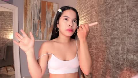 Sophia online show from 02/04/25, 07:44