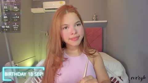 Sophia online show from 09/17/25, 07:48